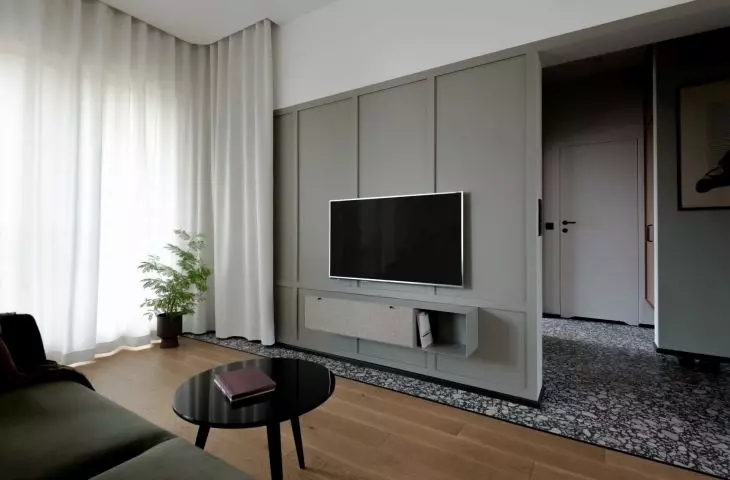 widok z salonu na przedpokój