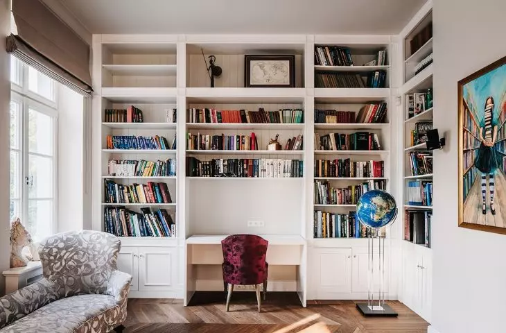 Villa in Old Bielany, library