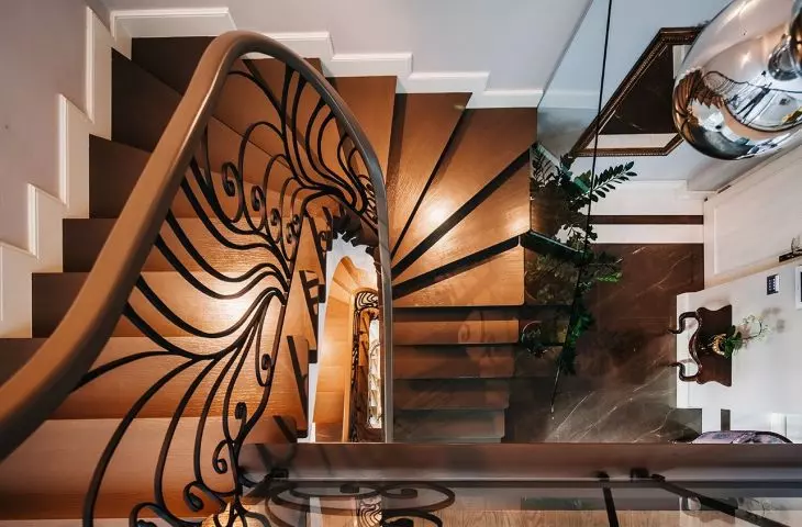 Villa in Old Bielany, staircase