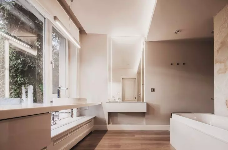 Villa in Old Bielany, modern bathroom