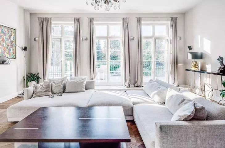 Villa in Old Bielany, living room