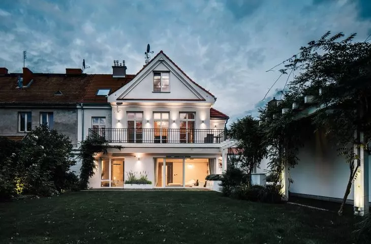 Villa in Old Bielany in the evening
