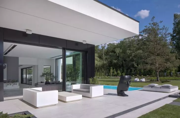 RE: PERFECT HOUSE, terrace.