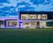 Dom RE: PERFECT HOUSE w nocy