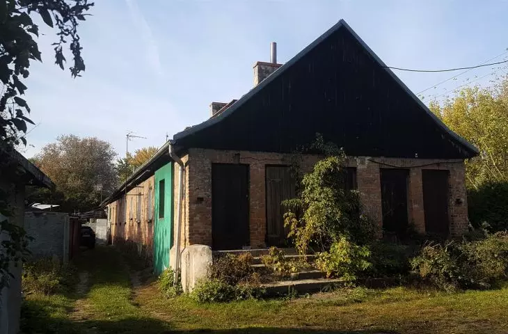 Residential barracks from the occupation era on the east side of Opolska Street