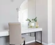 Large dressing table and distinctive mirror