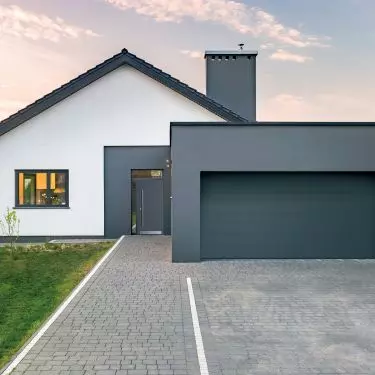 INNOVIEW Line is a terrace door, exterior awnings, garage door and entrance door