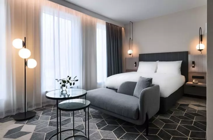 Standard room interior at the Crowne Plaza Warsaw hotel - The HUB