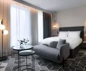 Standardowe wnętrze pokoju w hotelu Crowne Plaza Warsaw – The HUB
