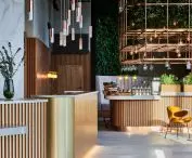 Jeden z barów Crowne Plaza Warsaw – The HUB
