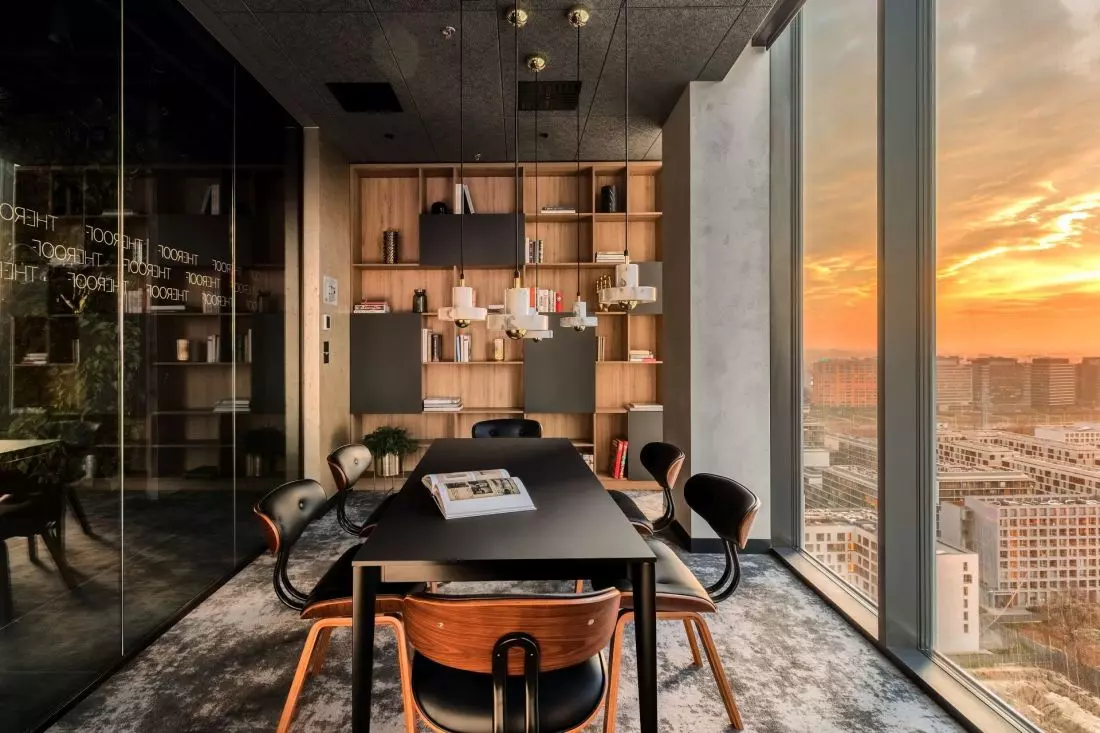 Widok z baru The
Roof Crowne Plaza Warsaw – The HUB