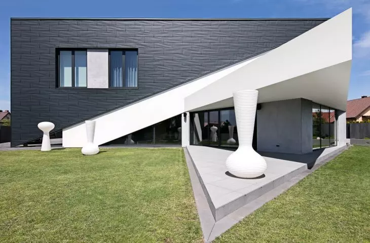 RE: TRIANGLE HOUSE