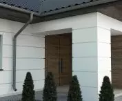 Single-family building - facade with BP11 HTS Bella Plast strip.