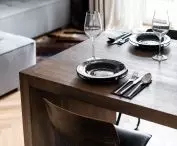 Apartment in a Krakow tenement, table as a kitchen island