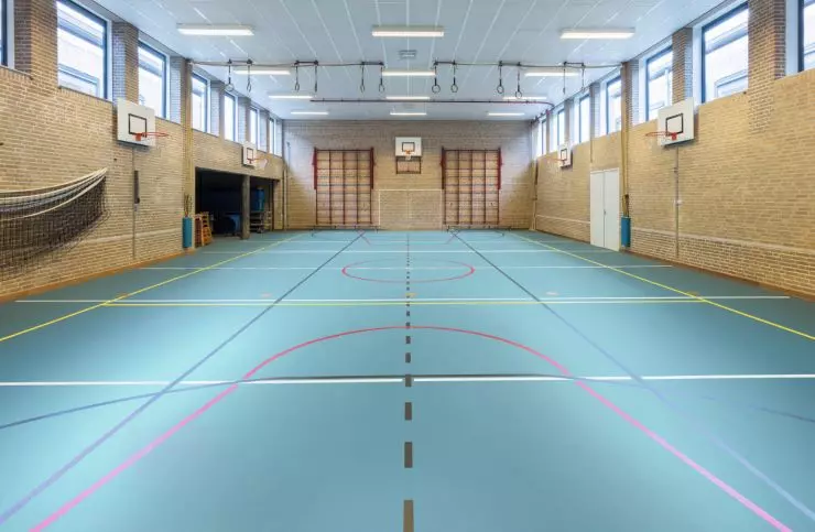 Sportline – heterogeniczna wykładzina PVC do wielofunkcyjnych hal sportowych
