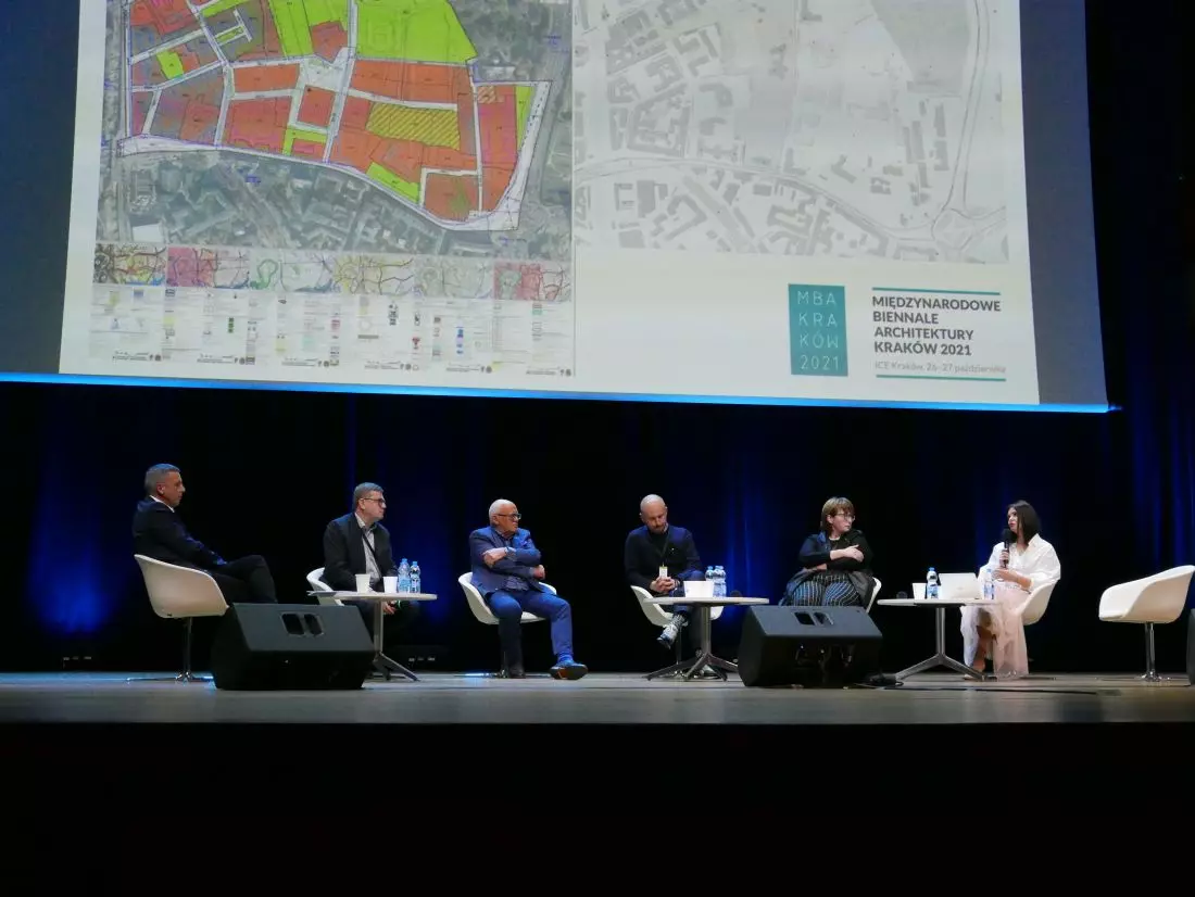 od lewej: Tomasz
Janowski, Rafał Matyja, Jan Pamuła, Paweł Jaworski, Magdalena Sroka, Małgorzata Tomczak