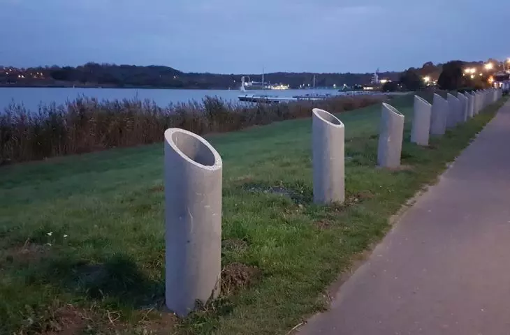 Cokoły pod tablice upamiętniające poznańskich olimpijczyków