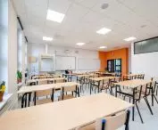 Zespół szkolno-przedszkolny w Przybysławicach, jedna z sal lekcyjnych