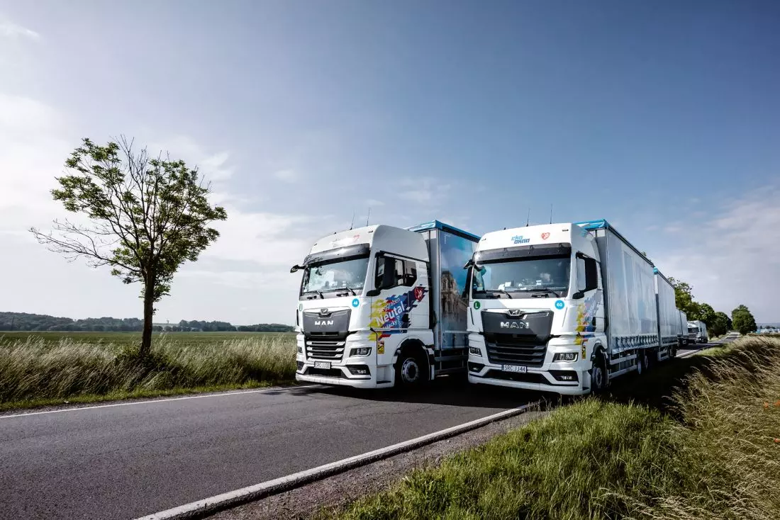 Firma oferuje własny
transport i rozładunek zamówienia © EKO-OKNA