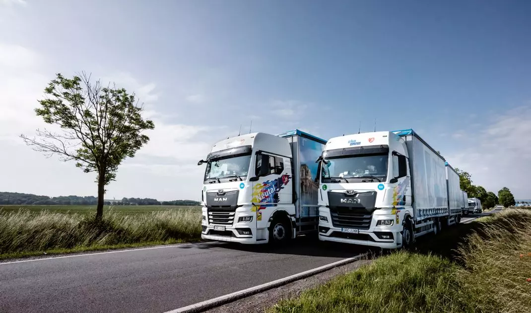 Firma oferuje własny transport i rozładunek zamówienia