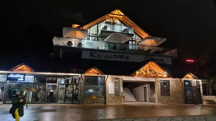 „Mister KASA”: budynek usługowy „Kolorowa” w Karpaczu „Mister KASA”: budynek usługowy „Kolorowa” w Karpaczu