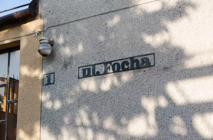 Nowa identyfikacja przy ulicy Focha