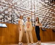 Autorki projektu Xylopolis: Sara Kowalczuk-Fijałkowska, Patrycja Lipska i Dziekan Wydziału Architektury dr hab. Aleksander Asanowicz