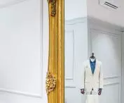 Salon mody męskiej Dąbrowski & Góral, wnętrze odbite w lustrze