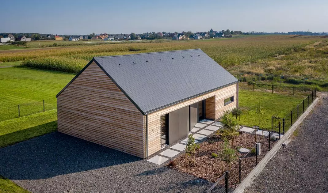 House in Wrzoski modern STODOŁY, on the roof used Cedral tiles in graphite color, double roofing