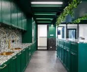 Sala coworkingowa — część kuchenna