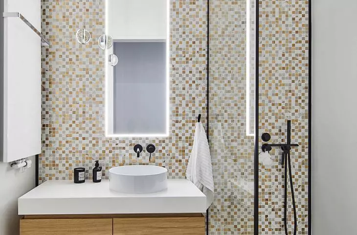 łazienka z mozaiką