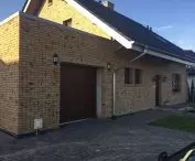 Elewacja z ekologiczną cegłą ręcznie formowana Cegielni Hoffmanowskiej