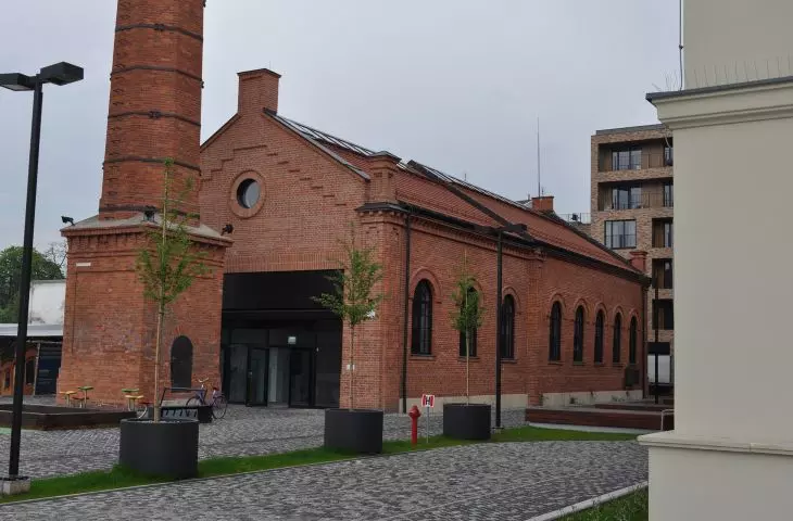 Elewacja  z ekologiczną cegłą ręcznie formowana Cegielni Hoffmanowskiej