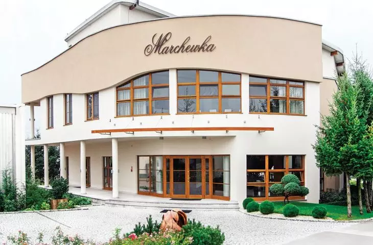 Salon ekspozycyjny w siedzibie firmy, Piotrowice