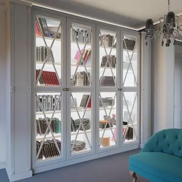 Stained glass window with bar