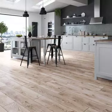 Scratch-resistant panels