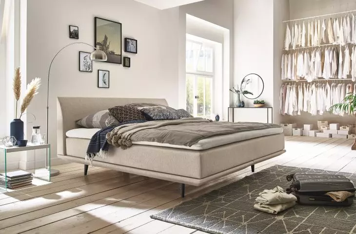 Upholstered bed