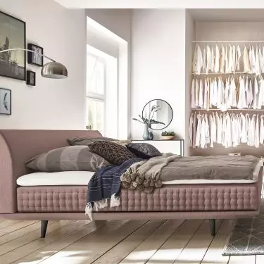 Upholstered bed