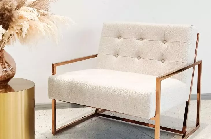   Sofa Kei w kolorze White Bouclé. Tkanina buklowa