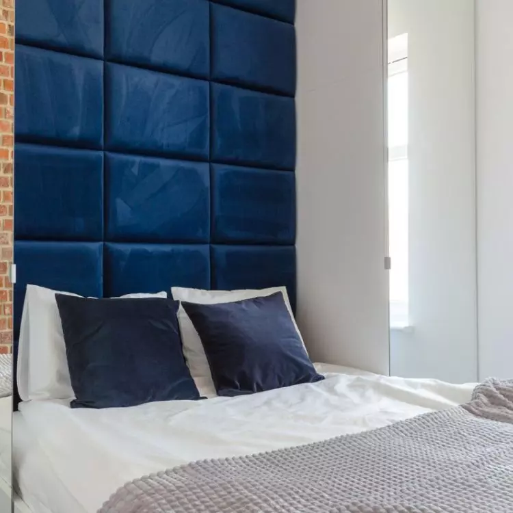 Zagłówek łóżka z paneli tapicerowanych Custom Space 
