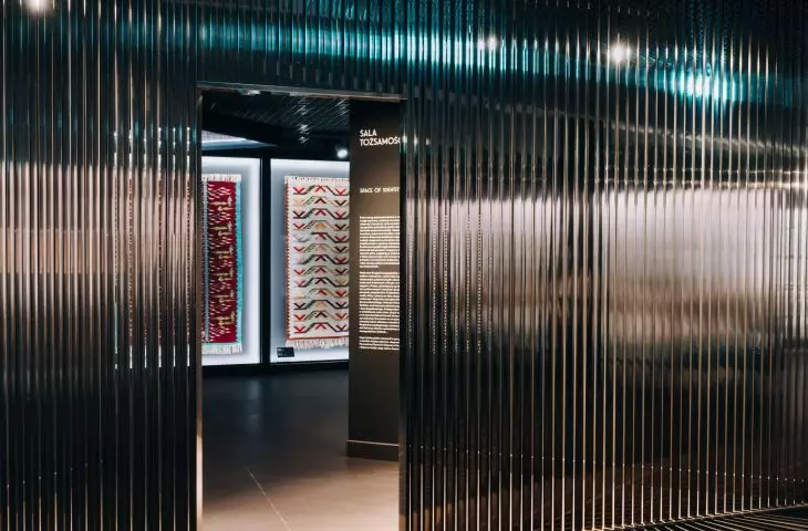 Wystawa art déco w Płocku budowana jest światłem