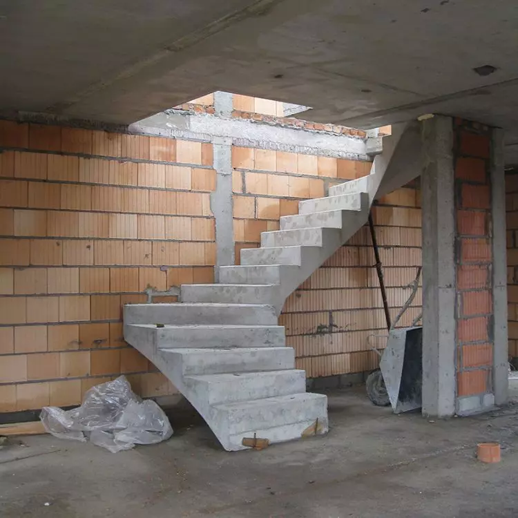 Prefabricated interlocking stairs