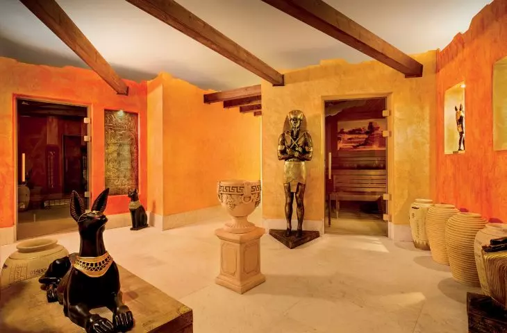 GAUDIOS decorations. Italian technology based on the best minerals.