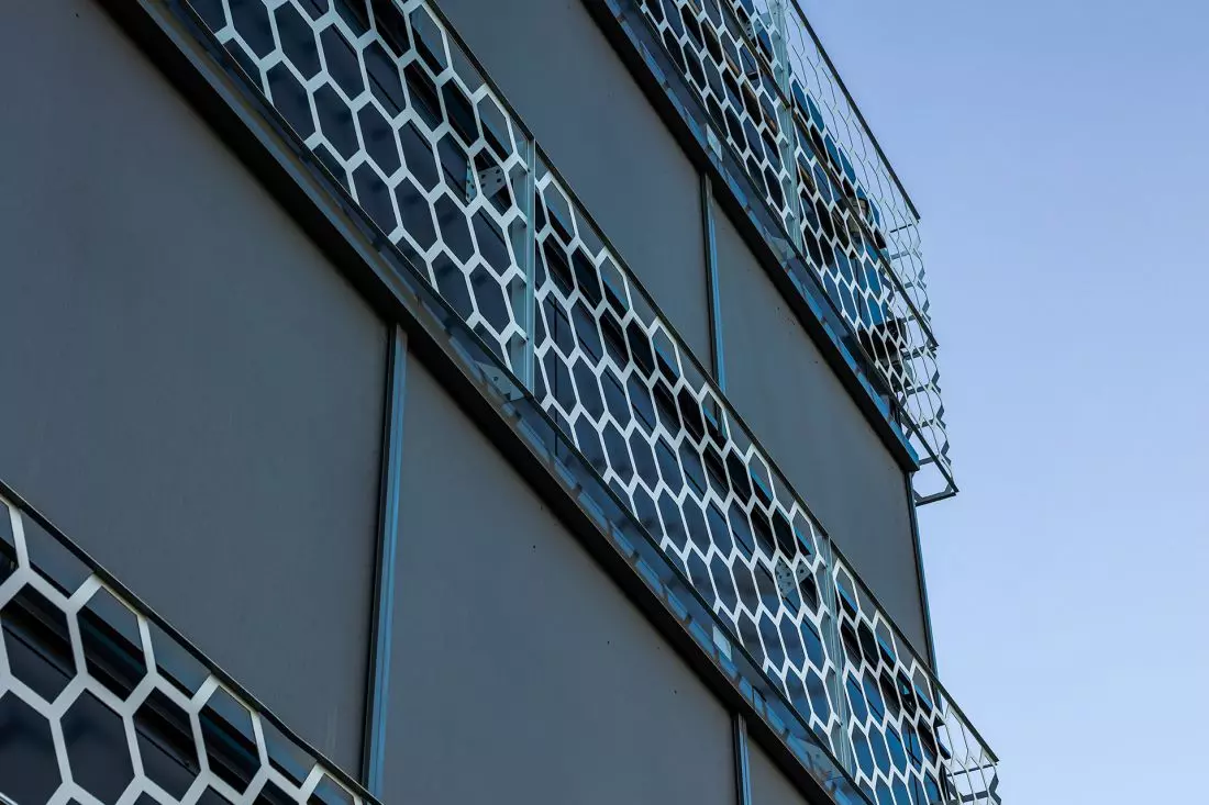 Energooszczędne
systemy lekkiej obudowy z płyt warstwowych Paroc Panel System