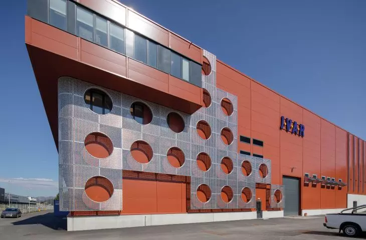 Energy-efficient lightweight panel cladding systems from Paroc Panel System