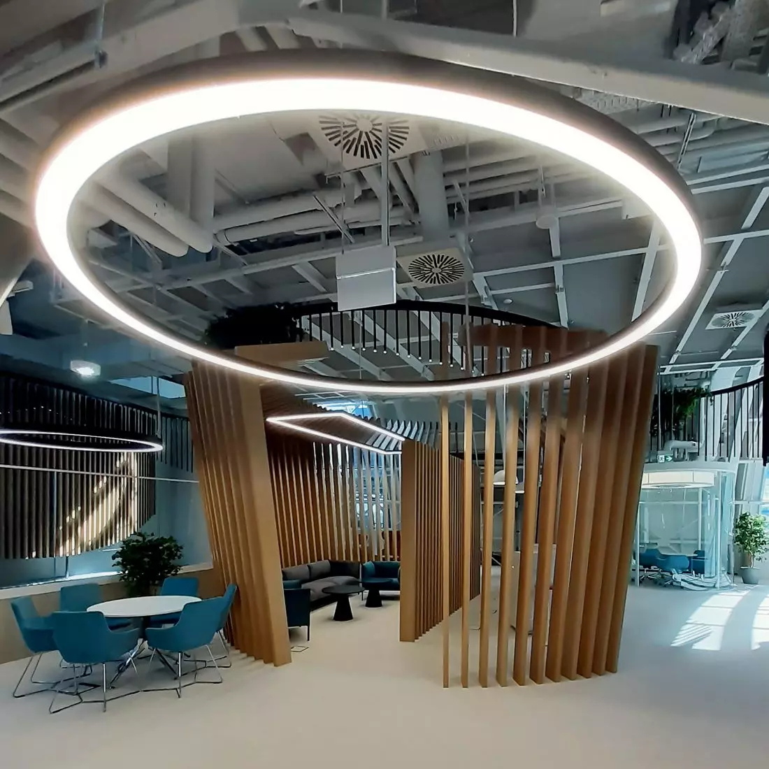 GEOMETRIC RING LED
