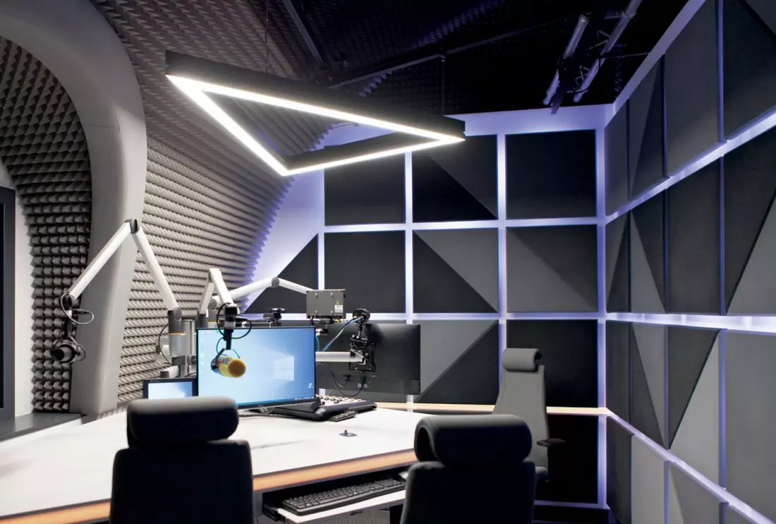 RMF FM – trójkątne
oprawy Antilia-A-69-TRI