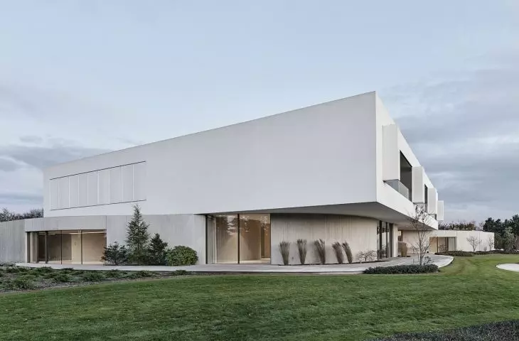 Movable facades: sliding and accordion shutters