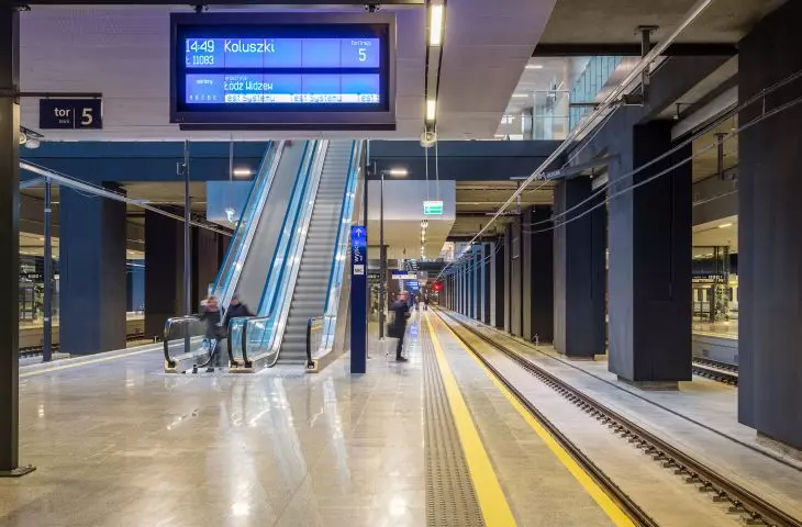 MAIN TRAIN STATION - LODZ, FABRYCZNA