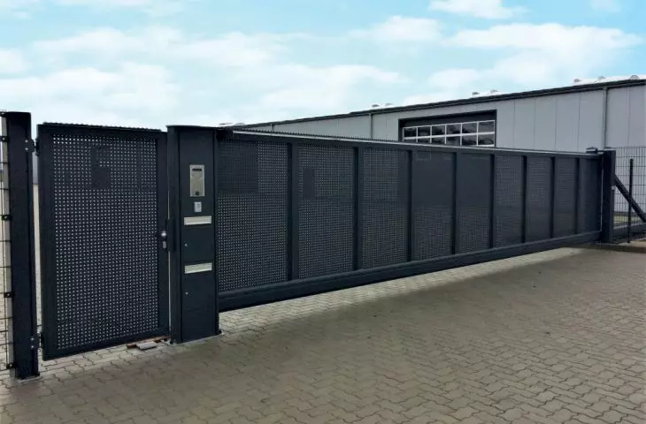 Industrial gate